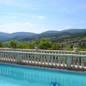 Logis Hôtel Le Vieil Amandier